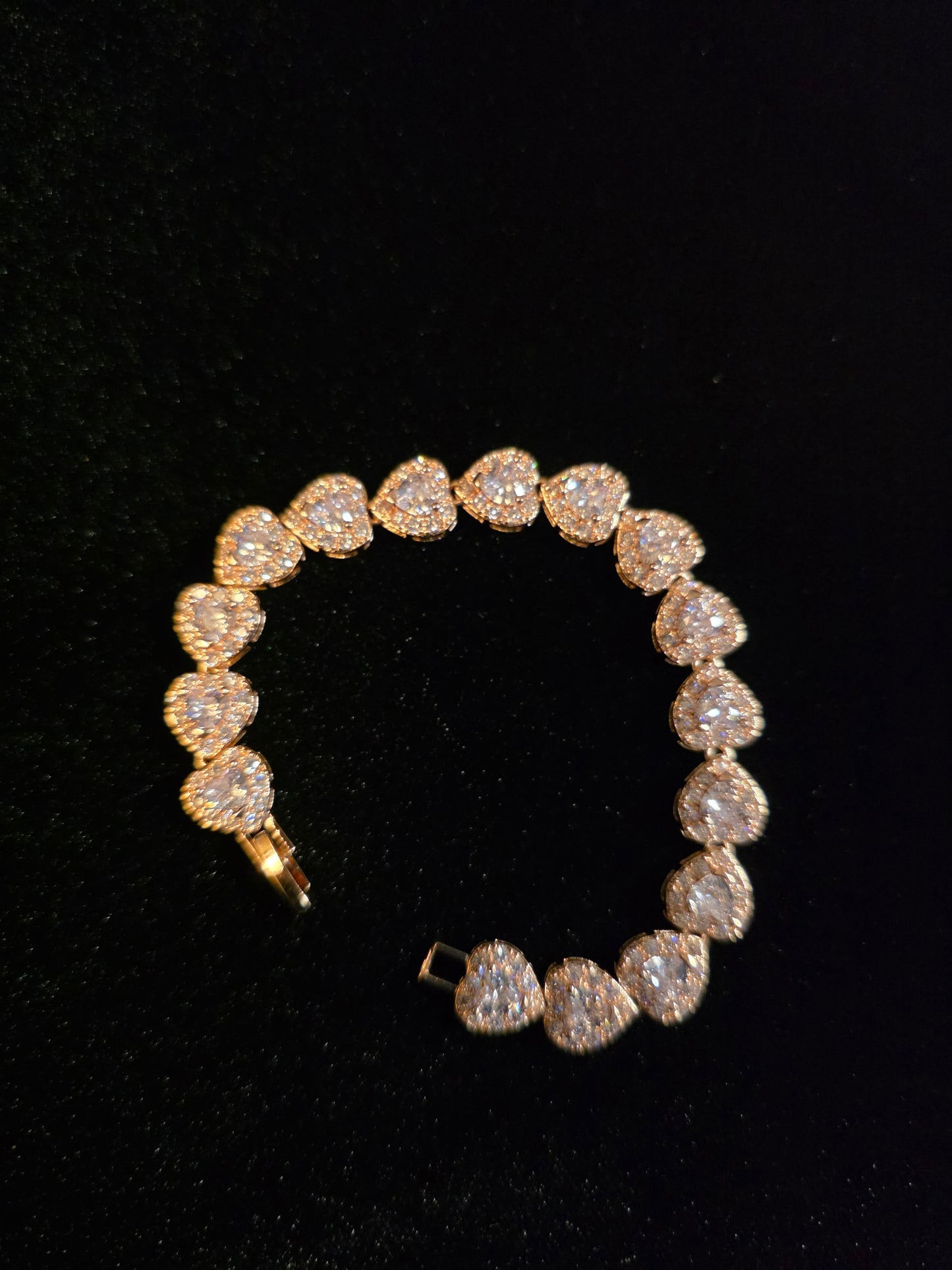 💎Capri Heart Crystal Bracelet Vault💎